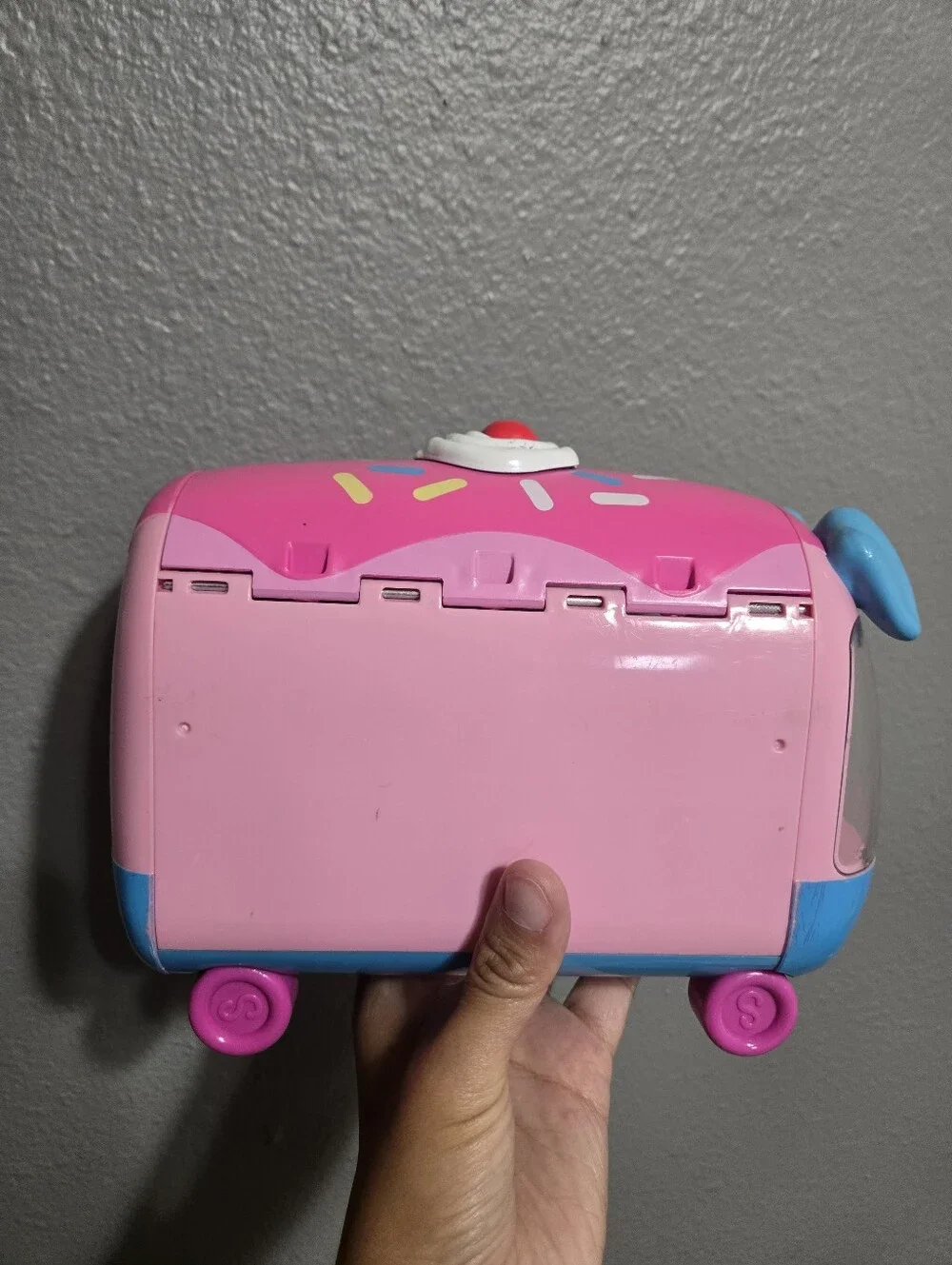 Shopkins Cupcake Truck & Mini Car Bundle